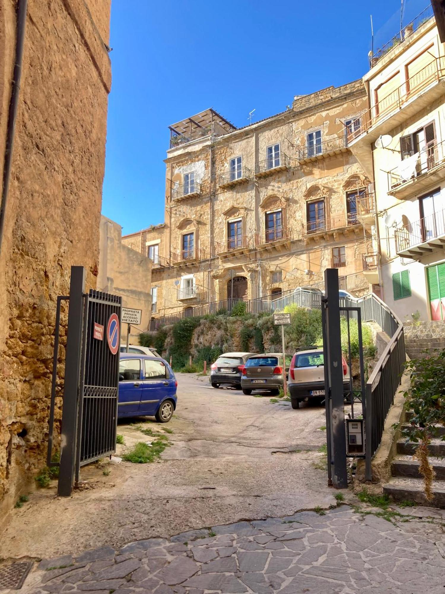 Agrigento Flat - Apartment With Private Parking Kültér fotó